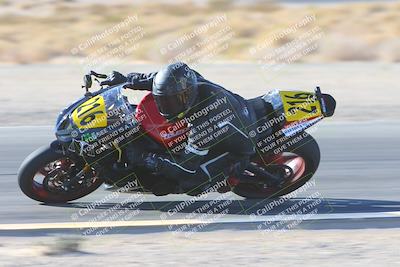 media/Jan-10-2025-CVMA Friday Practice (Fri) [[489e0da257]]/Group 4 and Trackday/Session 2 (Turn 4 Inside)/